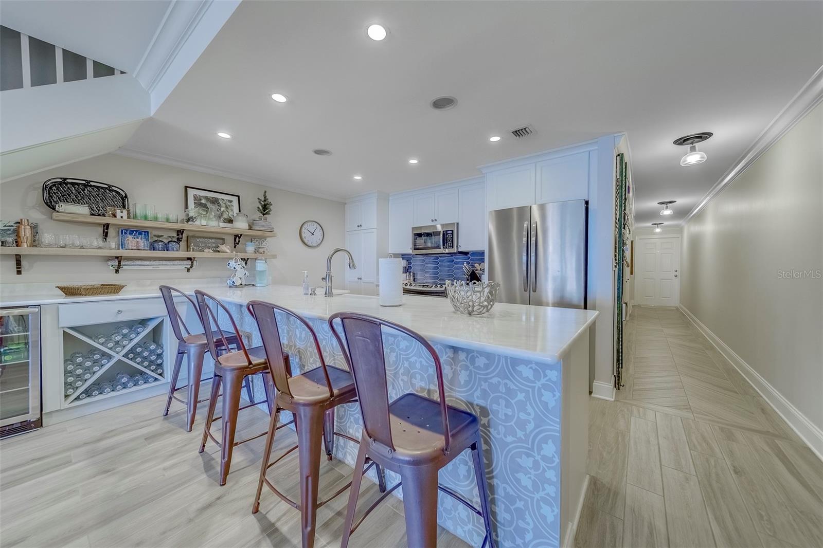 Image 9 of 66 For 2250 Gulf Boulevard B2