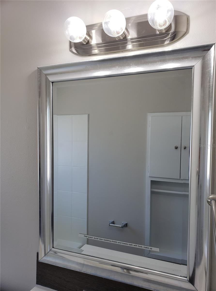 Image 11 of 21 For 3206 Azeele Street 219