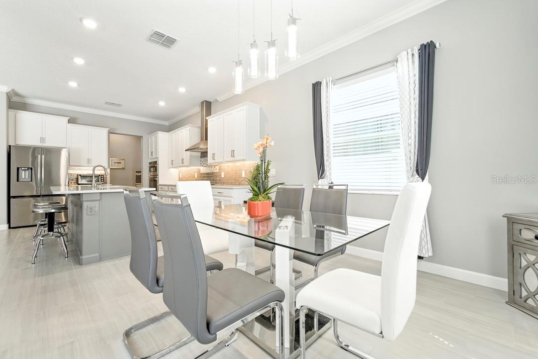 Image 18 of 71 For 10982 Banyan Breeze Boulevard