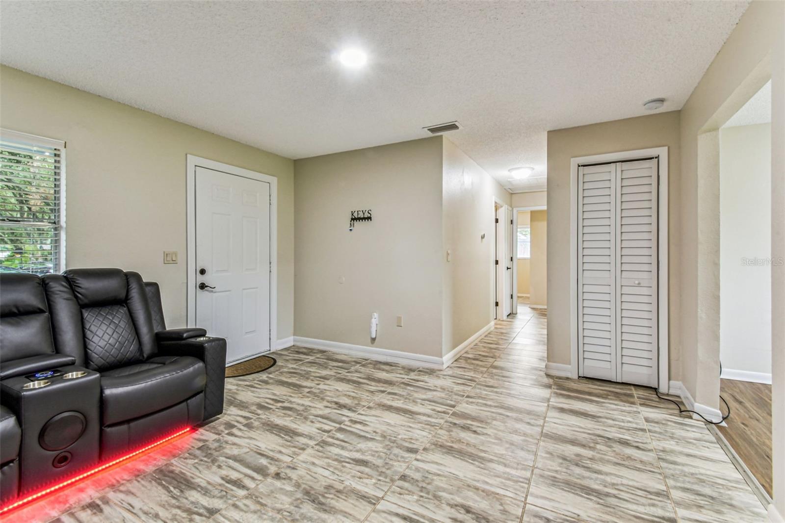 Image 10 of 73 For 6007 Calendar Court W