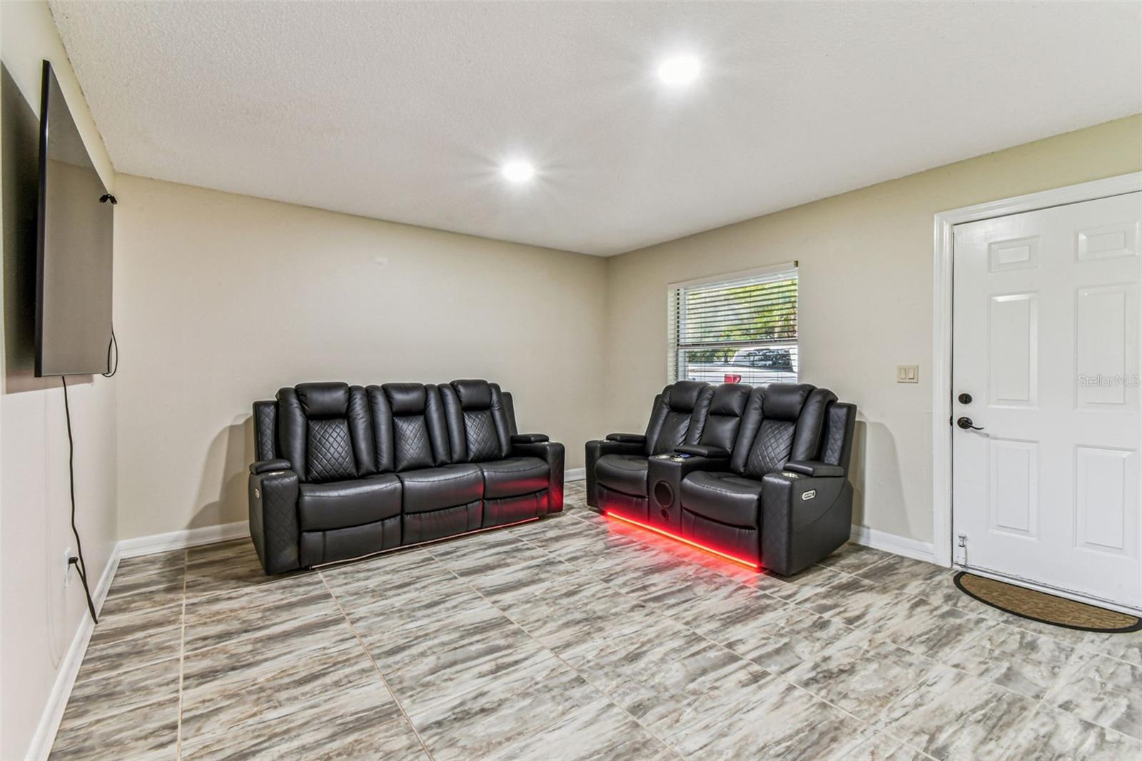 Image 12 of 73 For 6007 Calendar Court W