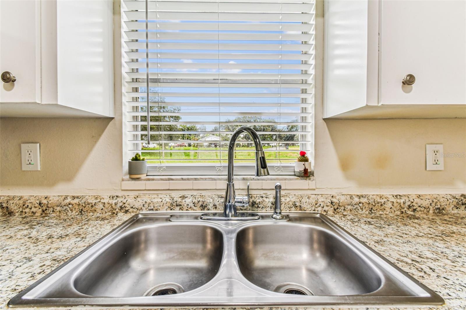 Image 15 of 73 For 6007 Calendar Court W