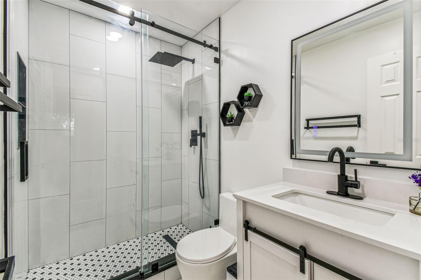 Image 16 of 73 For 6007 Calendar Court W