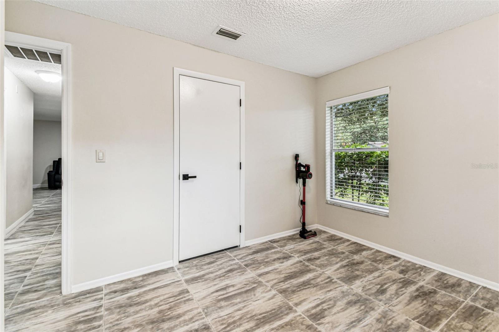 Image 30 of 73 For 6007 Calendar Court W