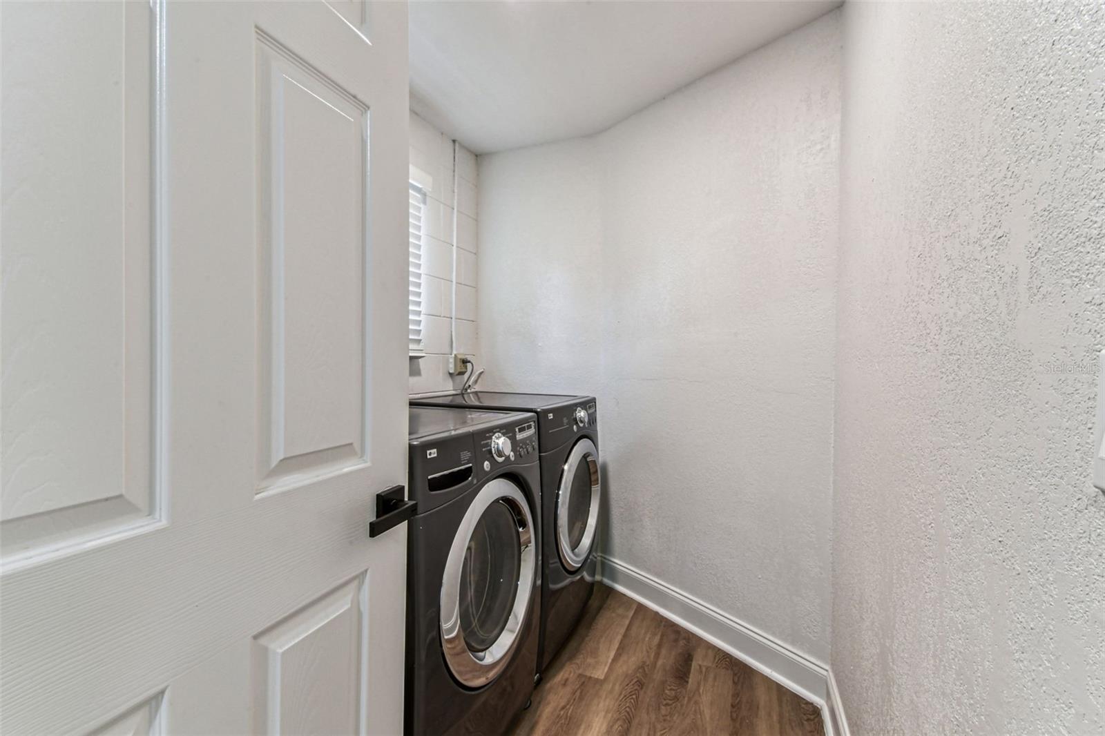 Image 35 of 73 For 6007 Calendar Court W