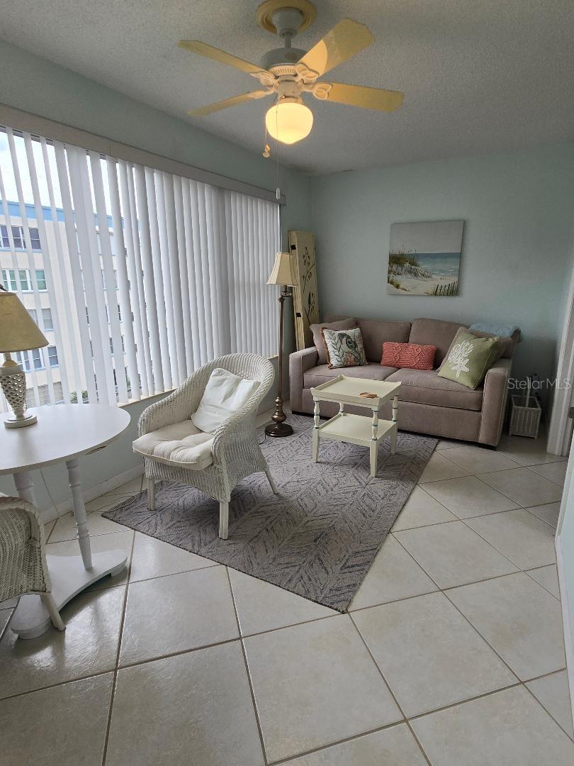 Listing photo id 12 for 2960 59th Street S 505