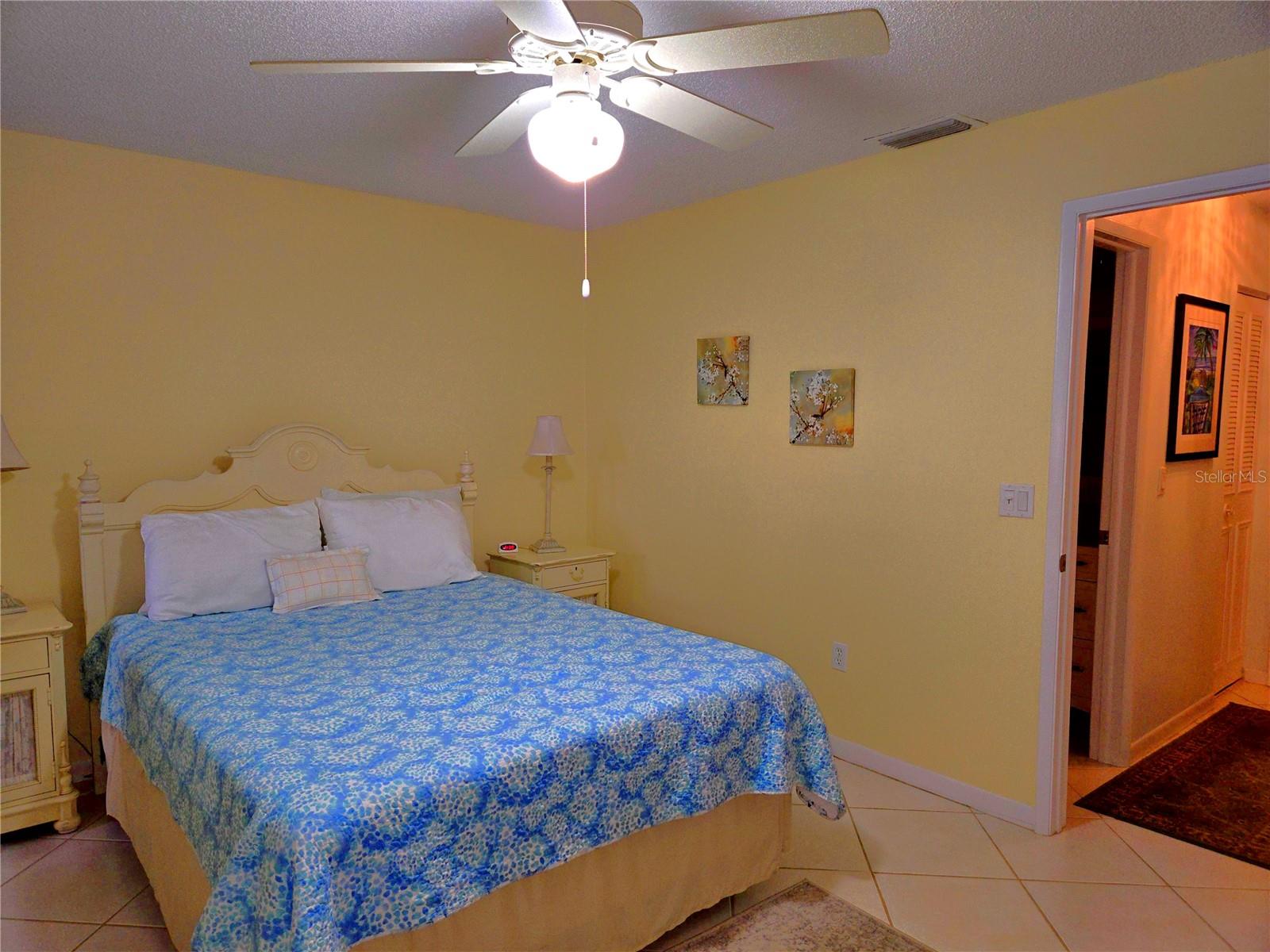 Listing photo id 22 for 2960 59th Street S 505