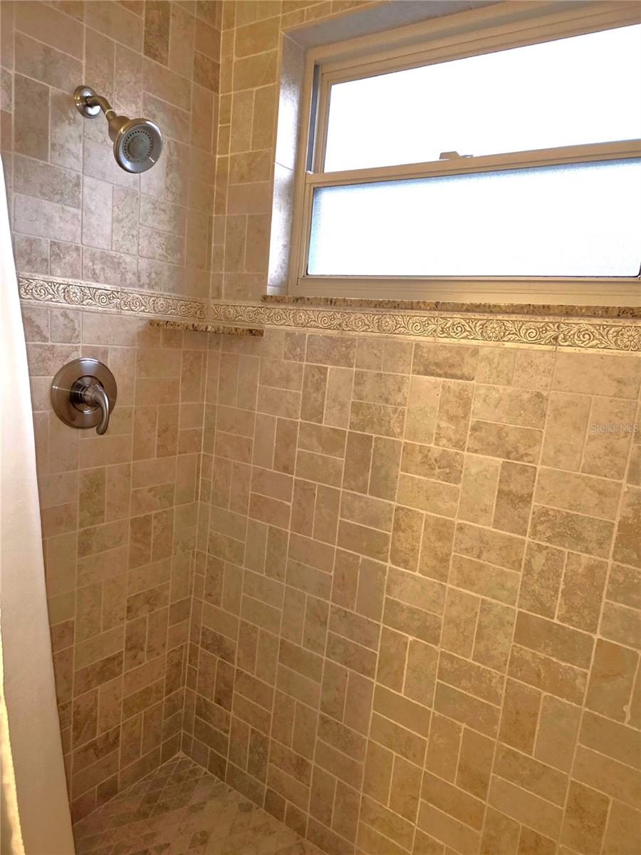 Listing photo id 26 for 2960 59th Street S 505