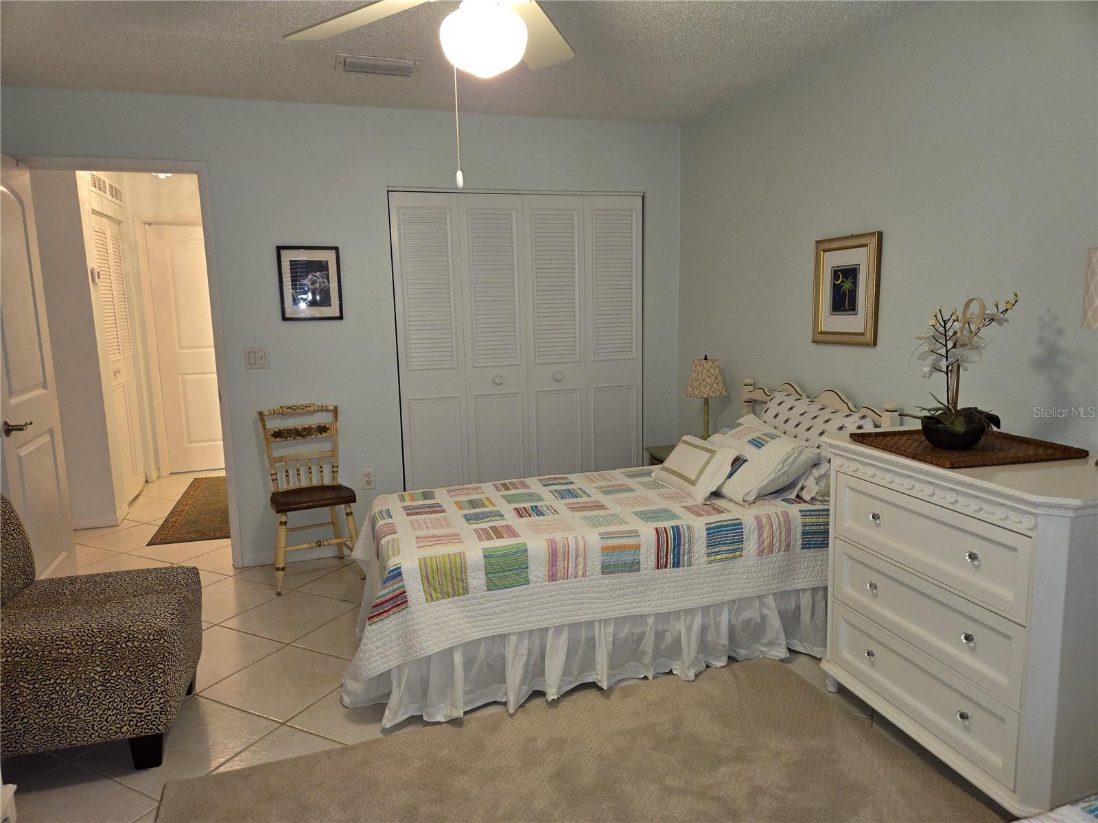 Listing photo id 28 for 2960 59th Street S 505