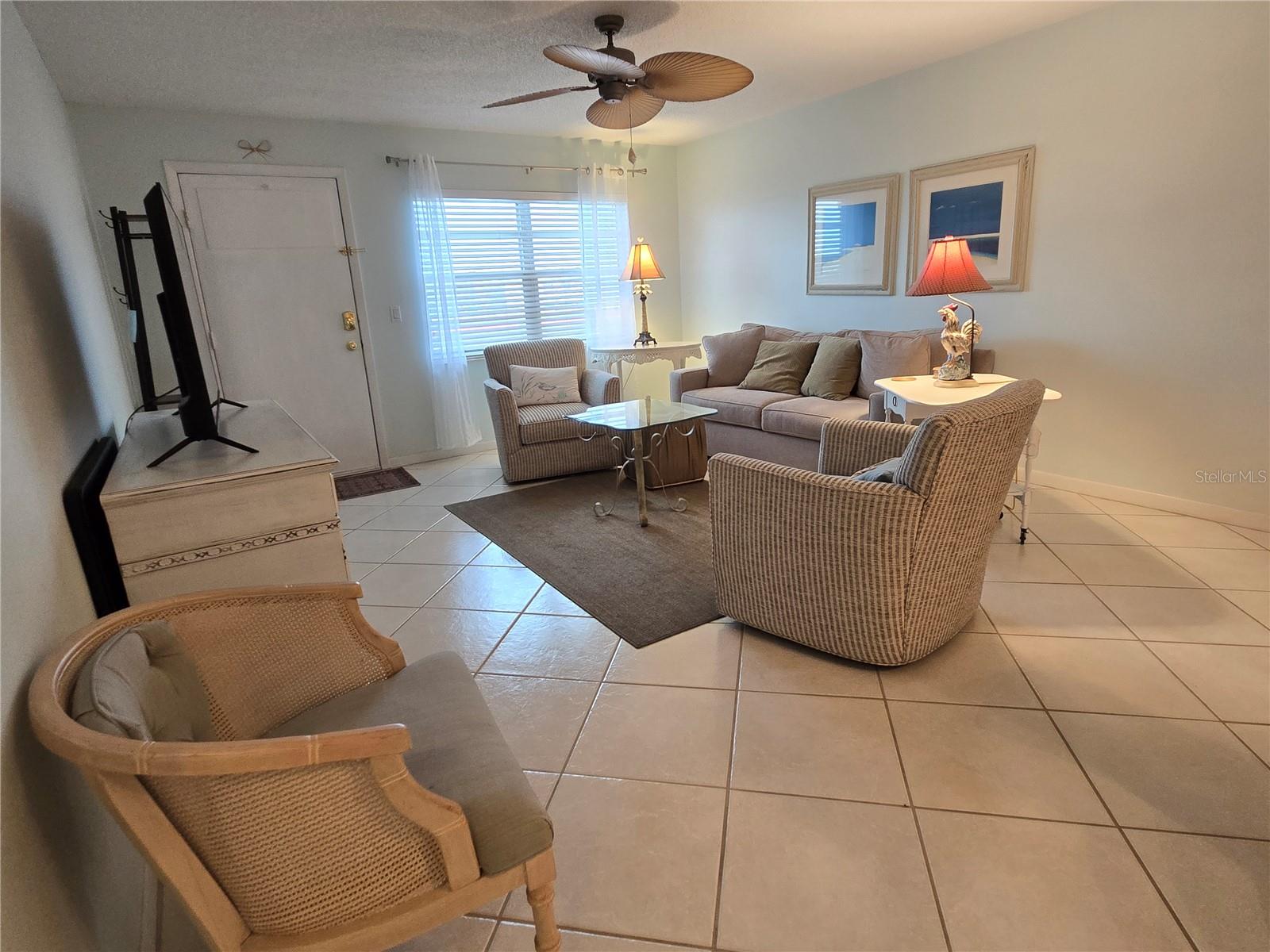 Listing photo id 3 for 2960 59th Street S 505