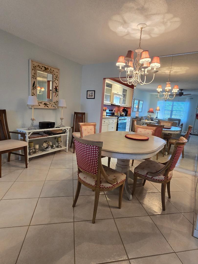 Listing photo id 6 for 2960 59th Street S 505