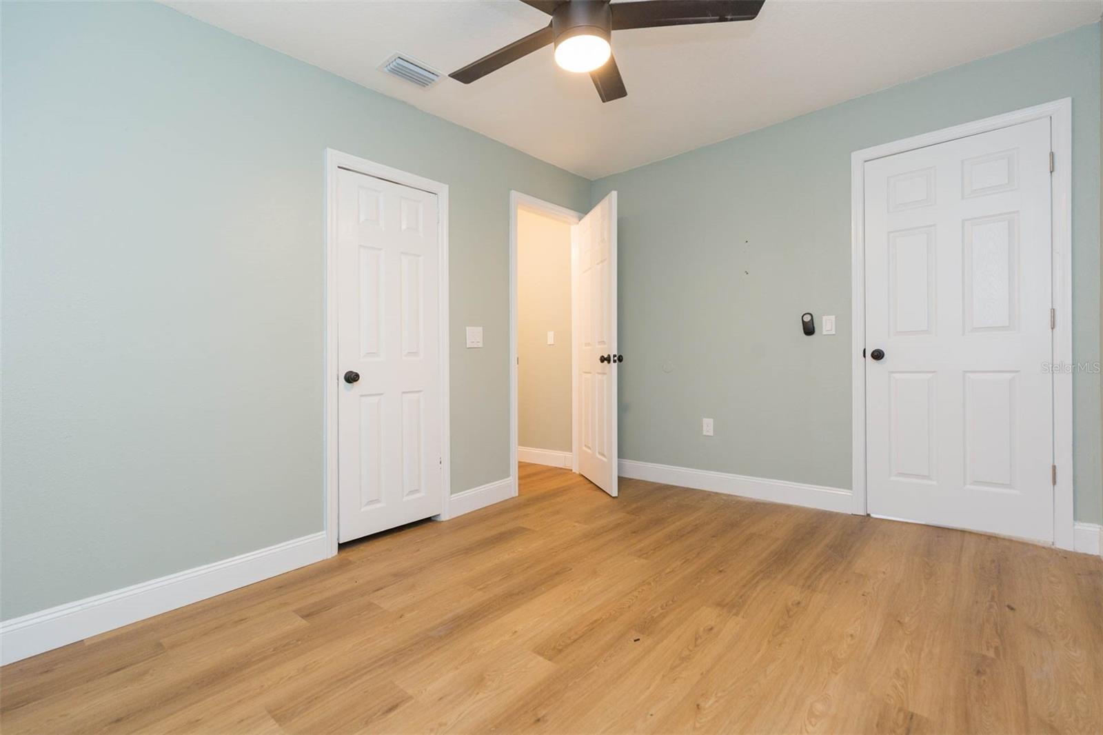 Image 10 of 47 For 38702 South Avenue