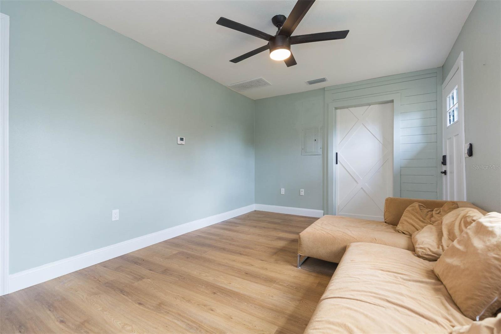 Image 8 of 47 For 38702 South Avenue