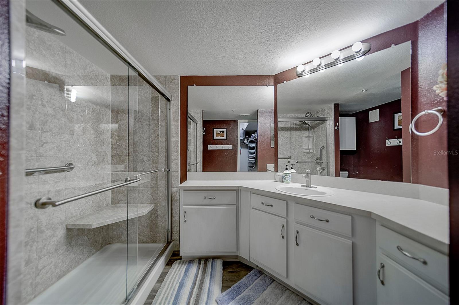 Image 27 of 65 For 1238 Missouri Avenue 108