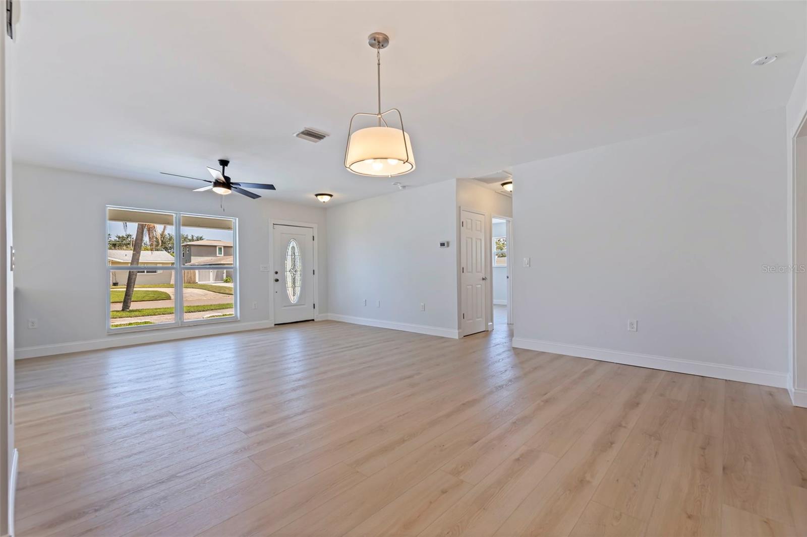 Image 7 of 19 For 934 41st Avenue Ne