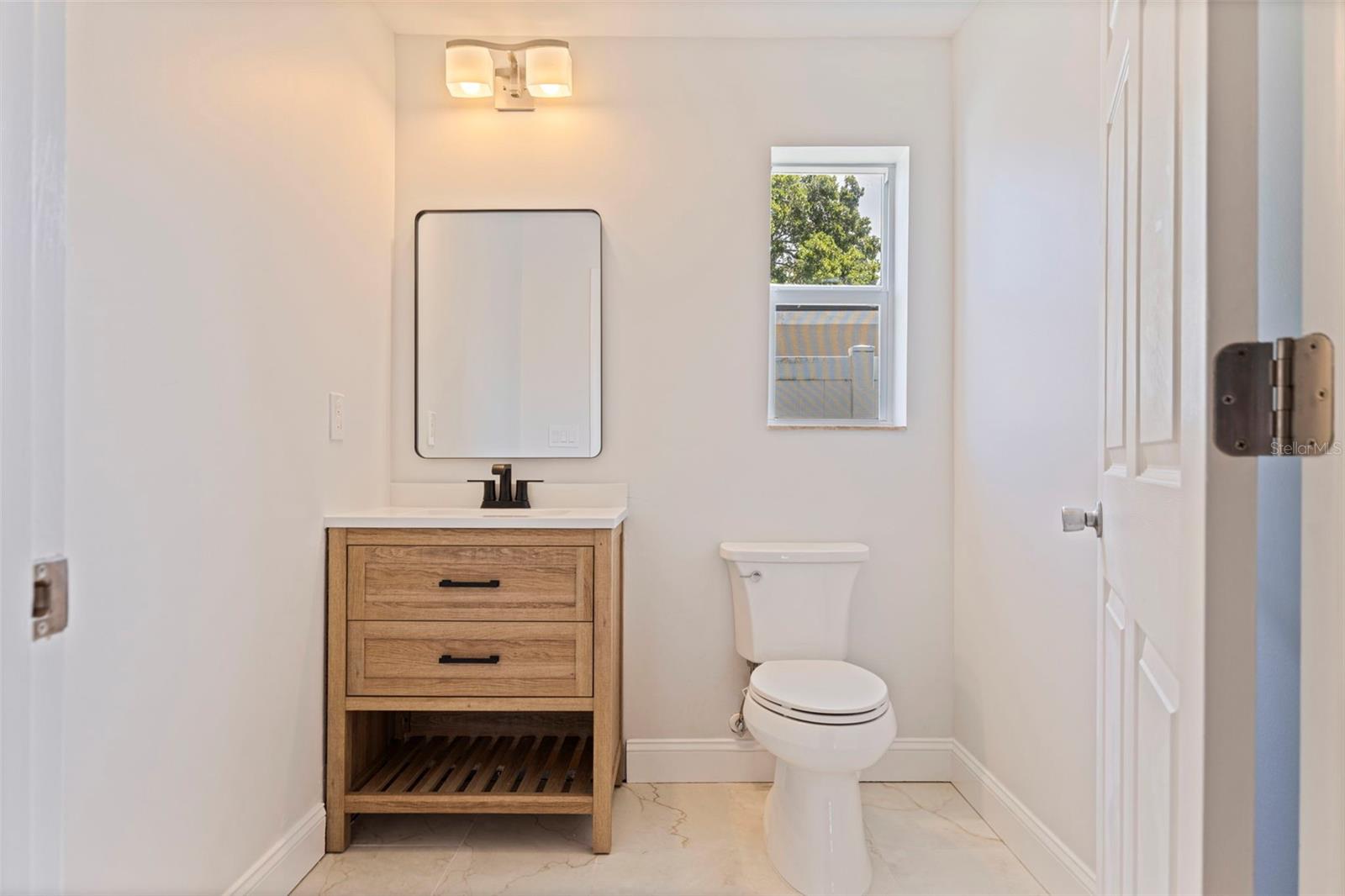 Image 9 of 19 For 934 41st Avenue Ne