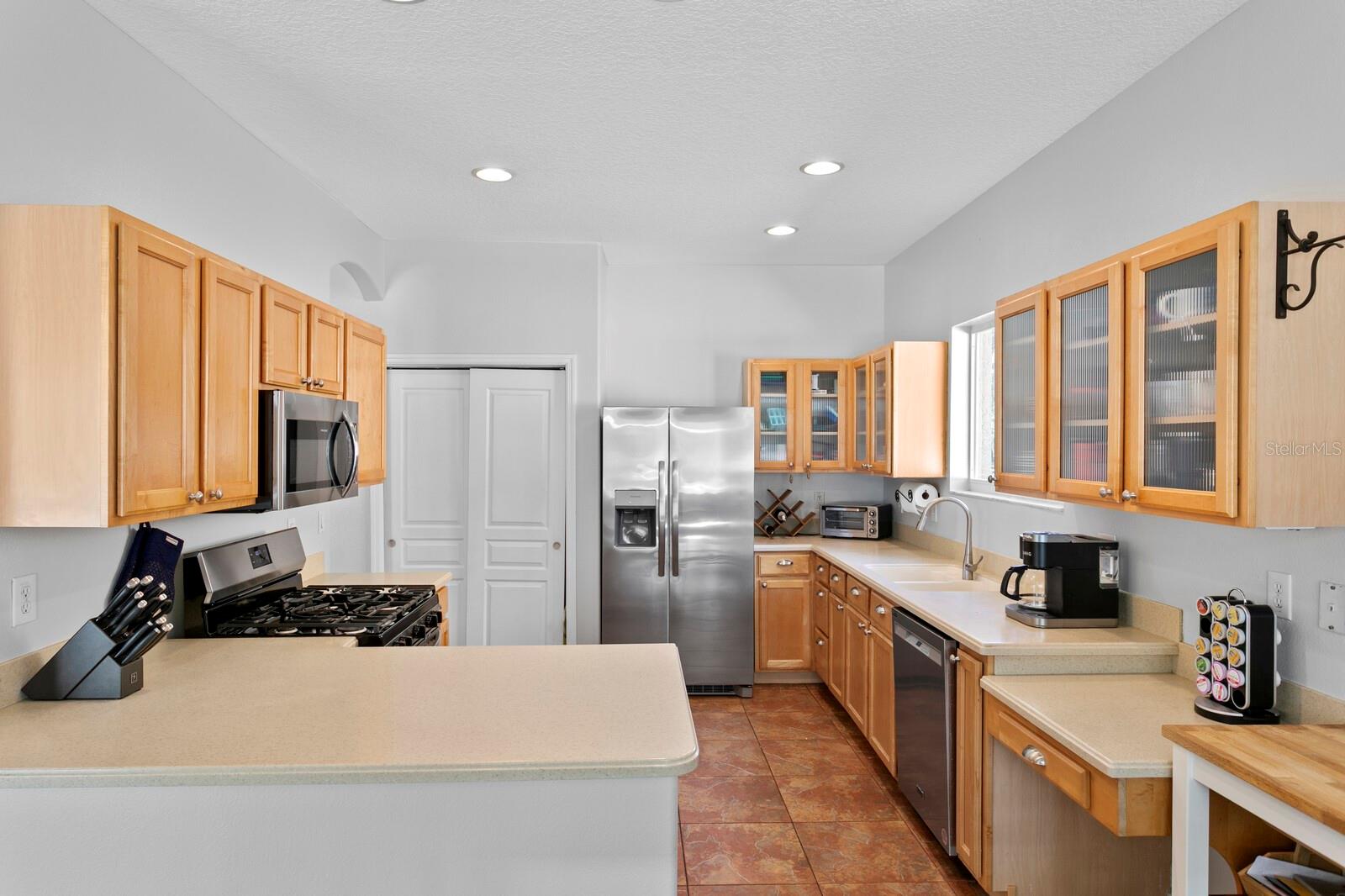 Image 14 of 70 For 8504 Goldfinch Court