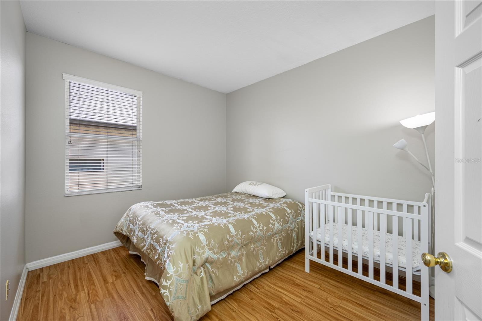 Listing photo id 11 for 4608 Whispering Wind Avenue