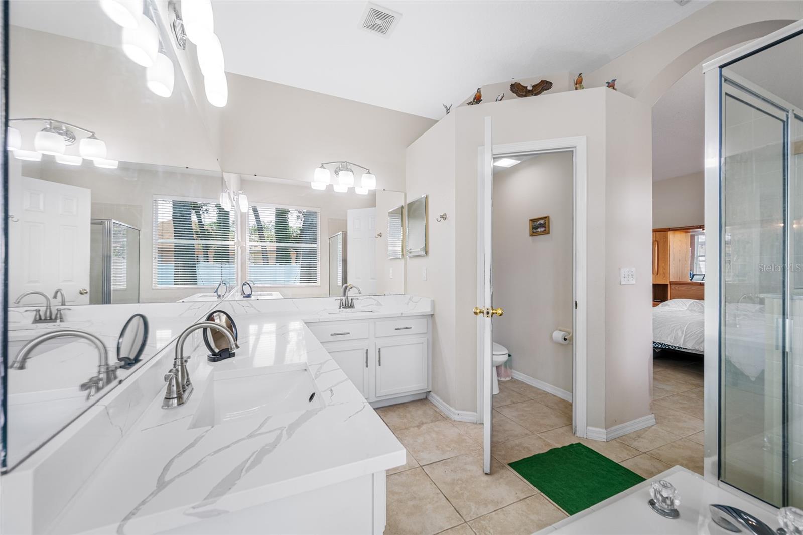 Listing photo id 19 for 4608 Whispering Wind Avenue