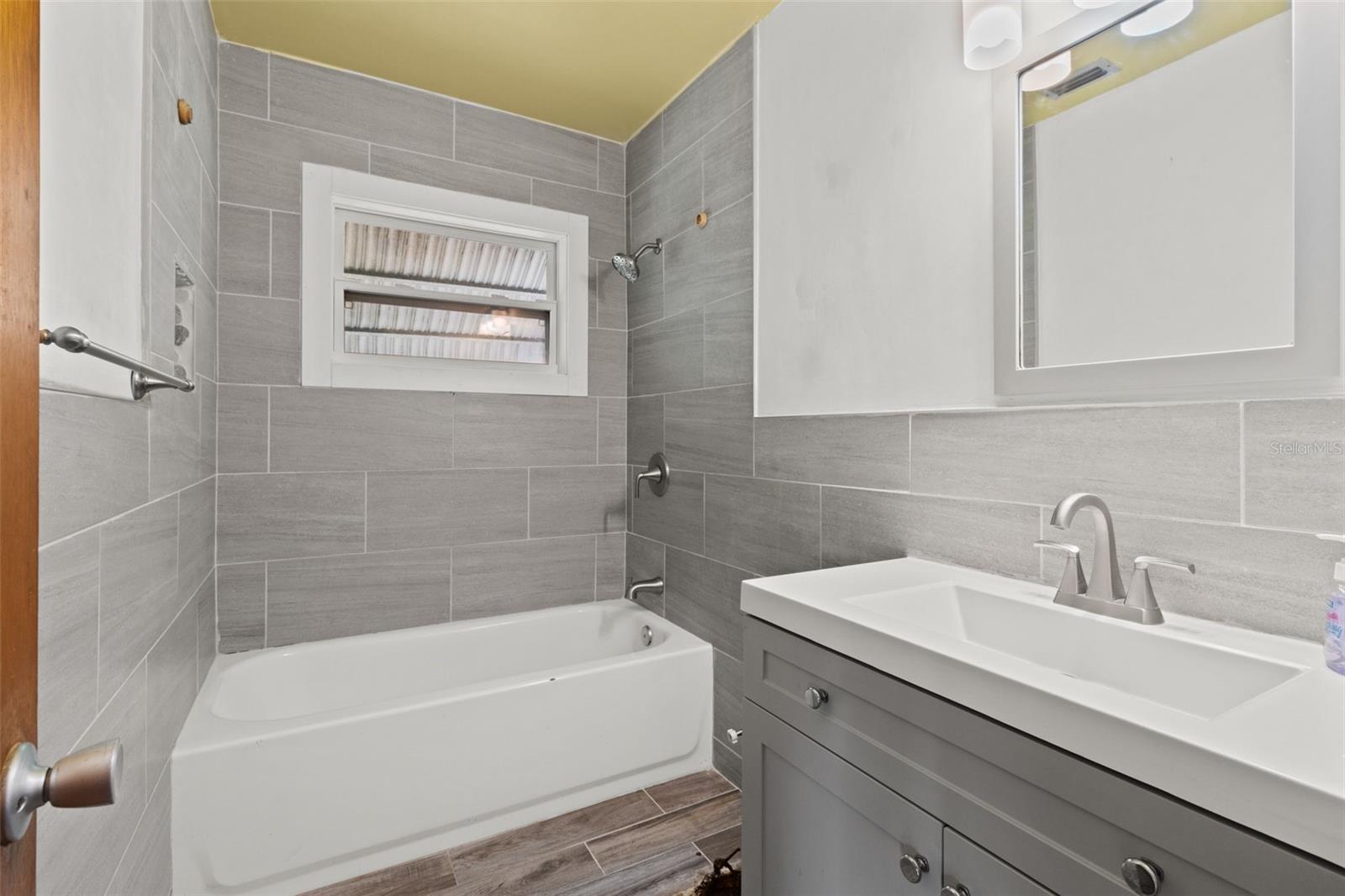 Image 10 of 41 For 7125 Bonito Street