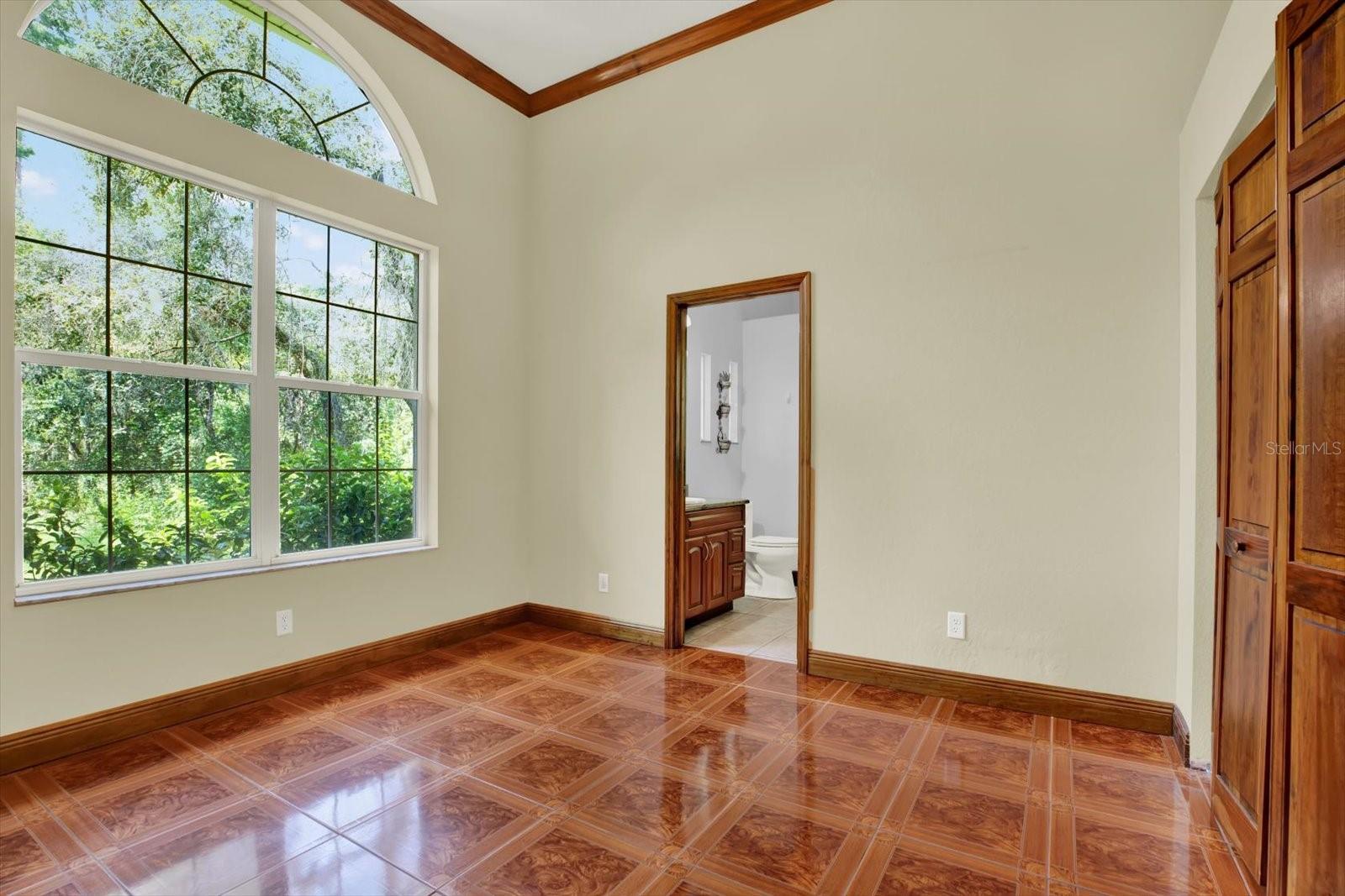 Image 17 of 35 For 16879 Akins Drive
