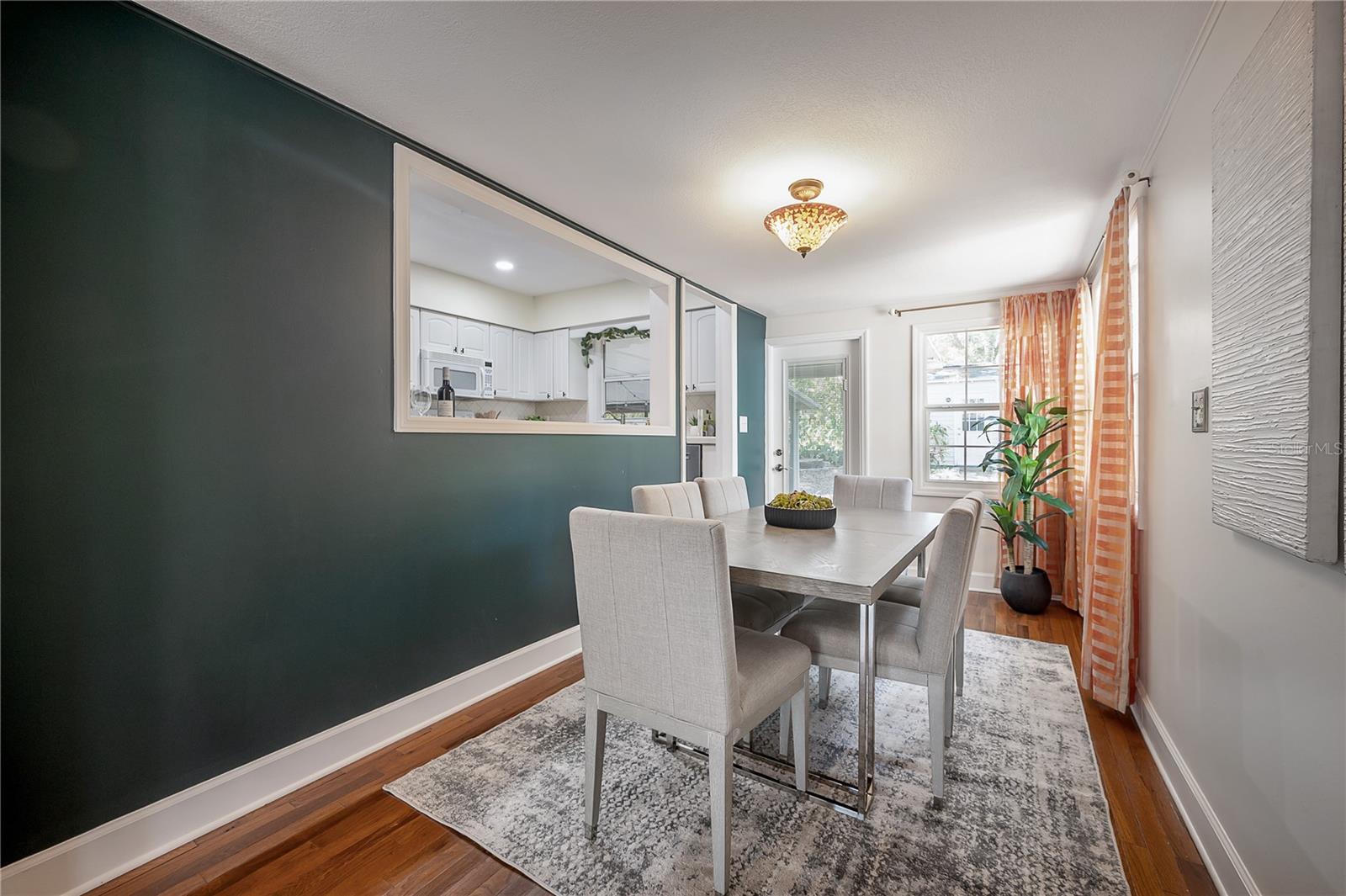 Image 12 of 41 For 1211 Park Circle