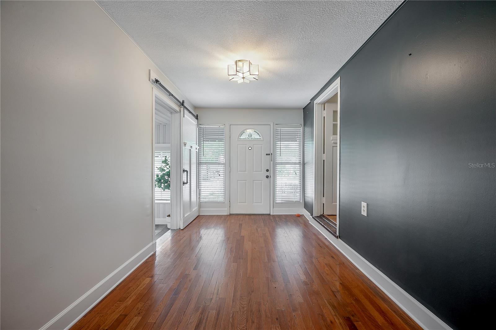 Image 13 of 41 For 1211 Park Circle
