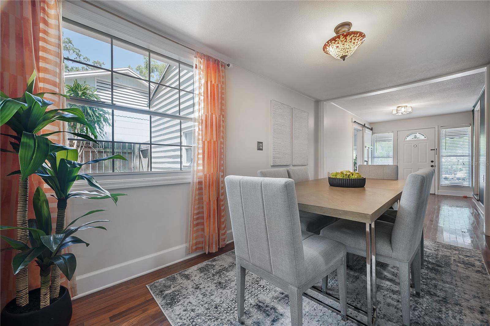 Image 14 of 41 For 1211 Park Circle
