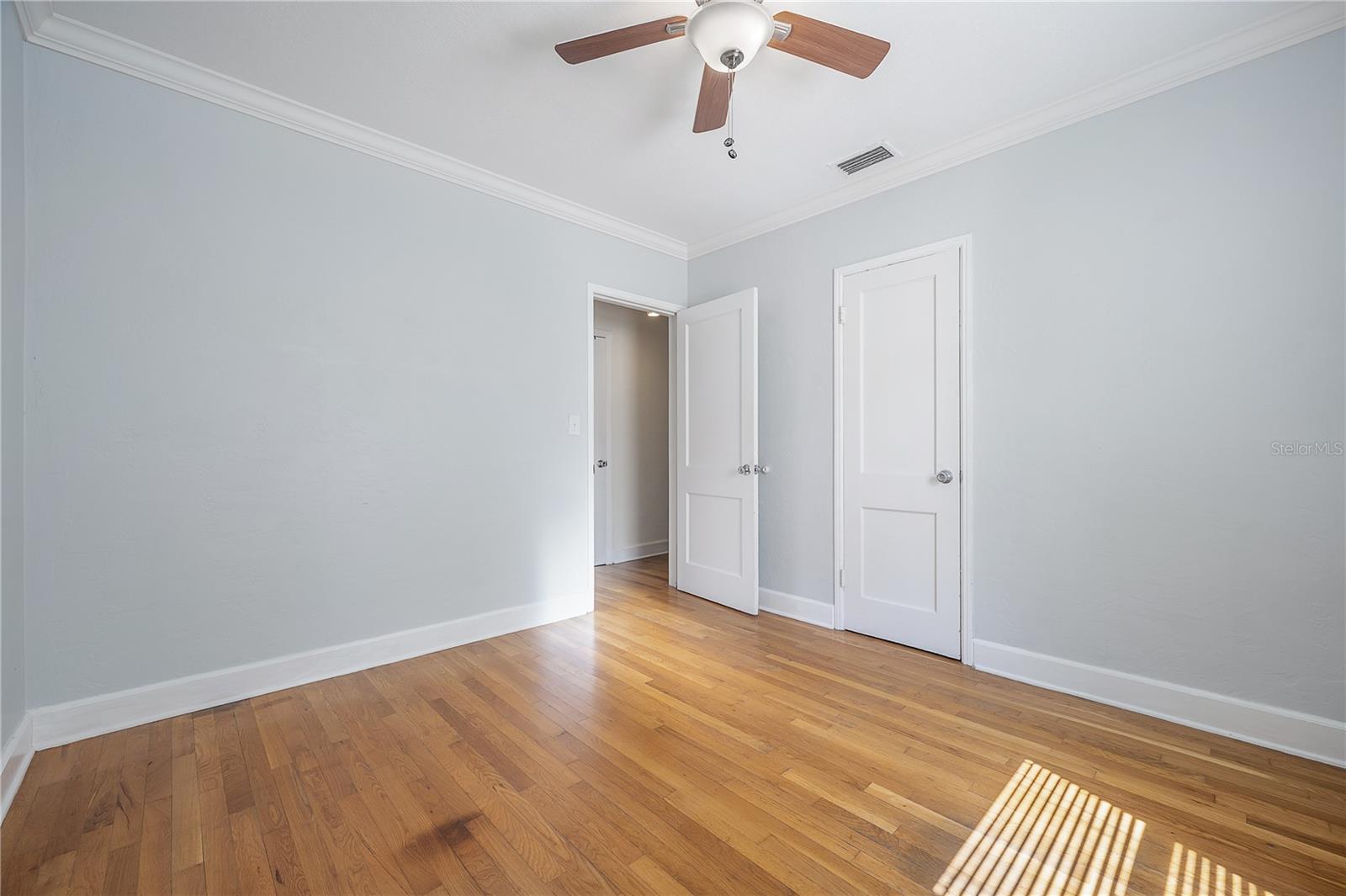 Image 31 of 41 For 1211 Park Circle