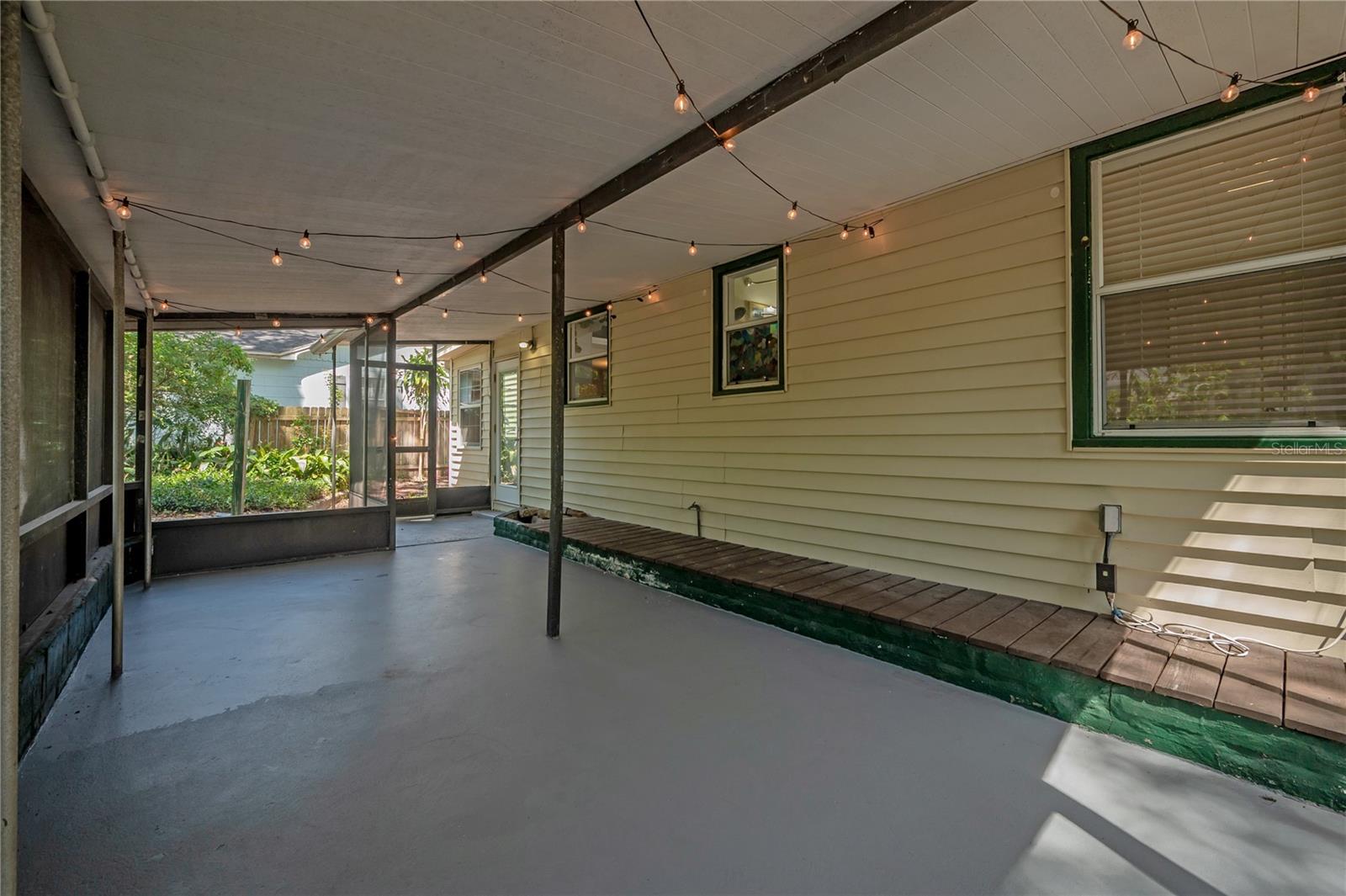 Image 34 of 41 For 1211 Park Circle
