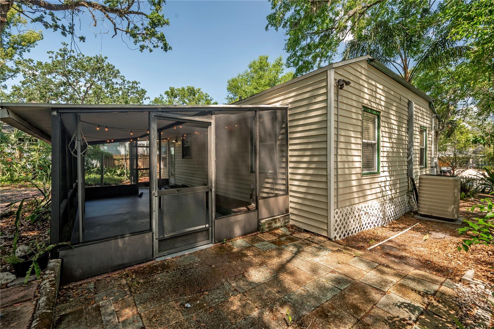 Image 40 of 41 For 1211 Park Circle