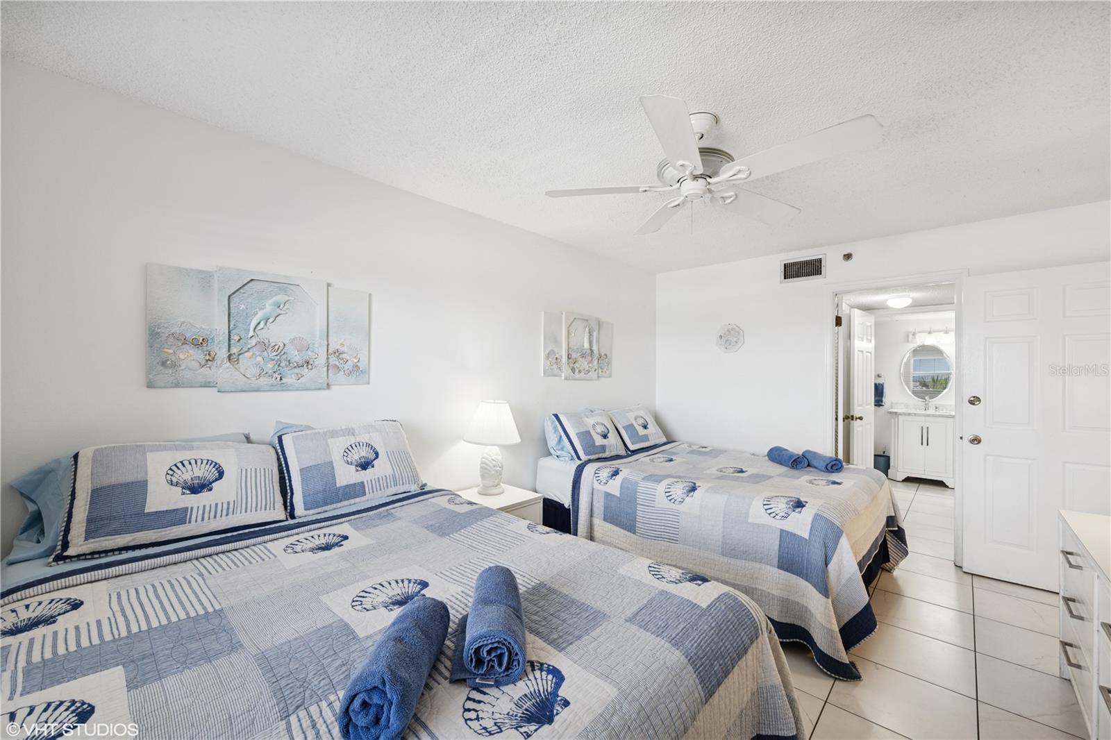 Image 14 of 27 For 14710 Gulf Boulevard 204