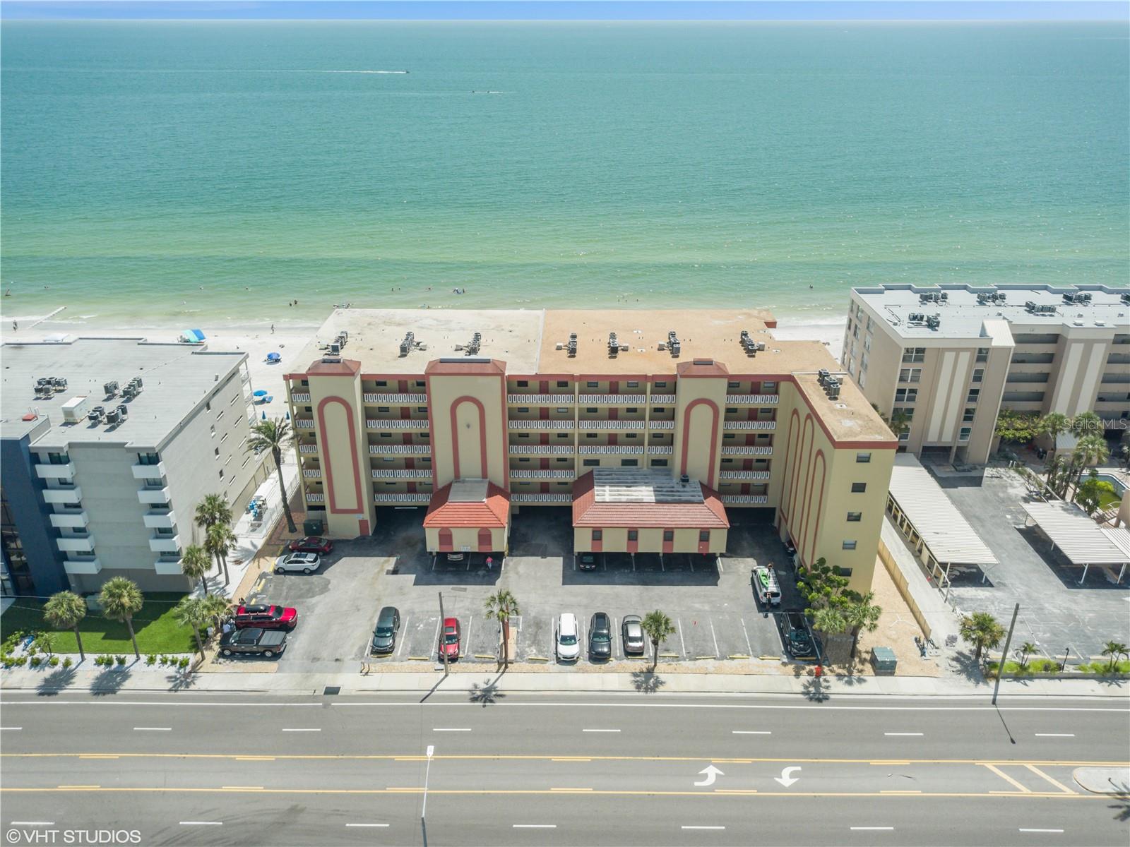 Image 21 of 27 For 14710 Gulf Boulevard 204