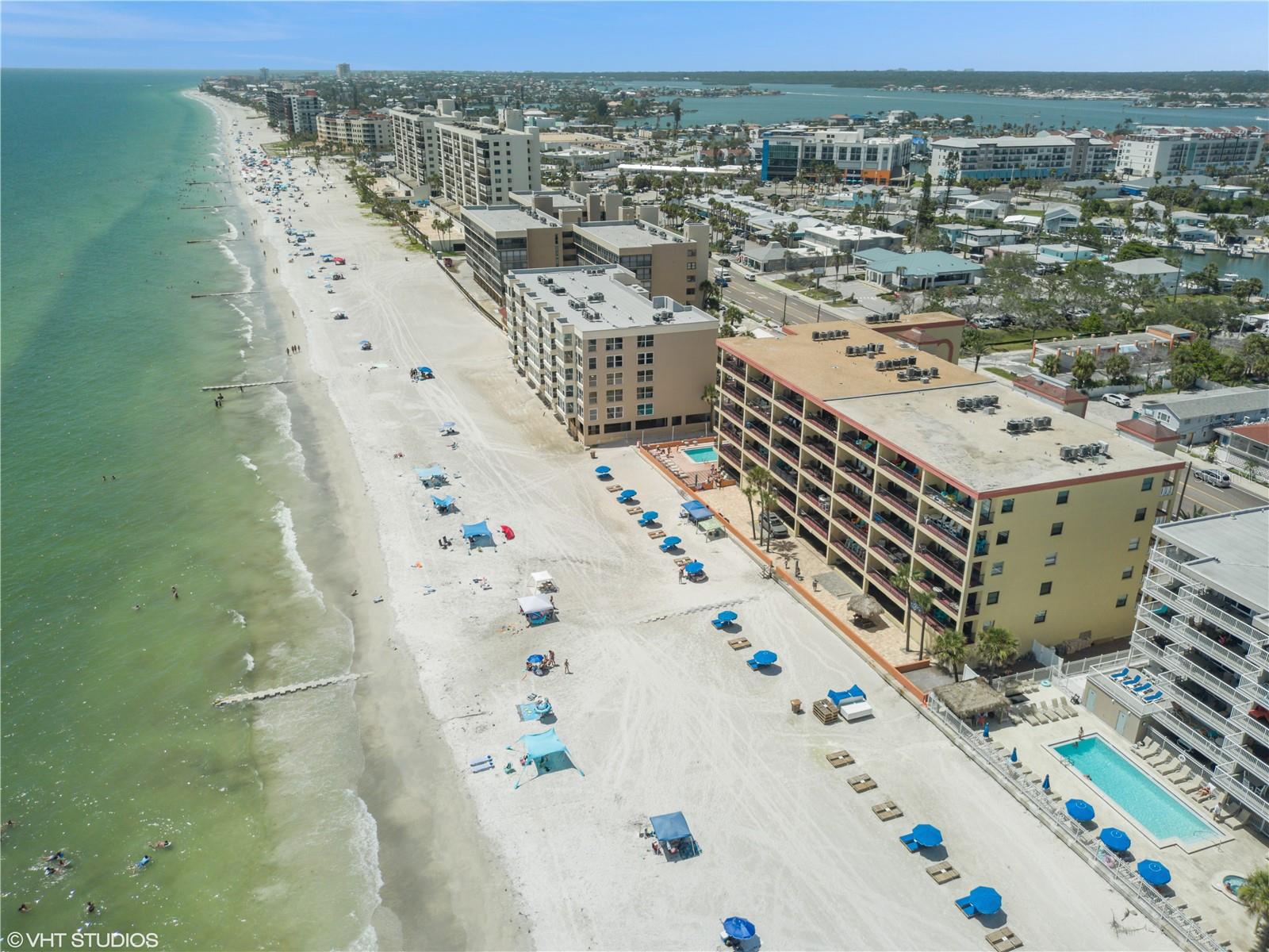Image 23 of 27 For 14710 Gulf Boulevard 204