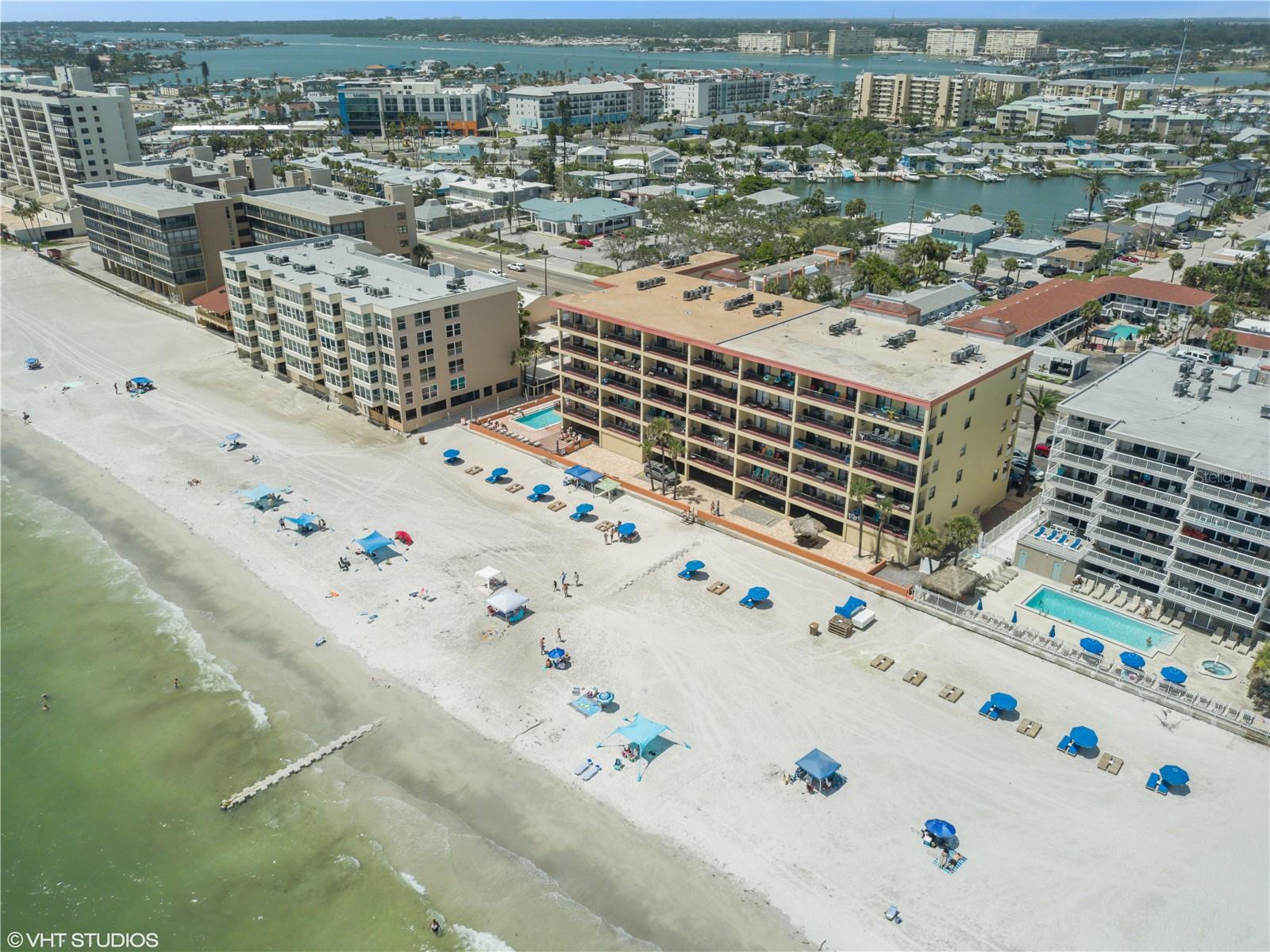 Image 24 of 27 For 14710 Gulf Boulevard 204