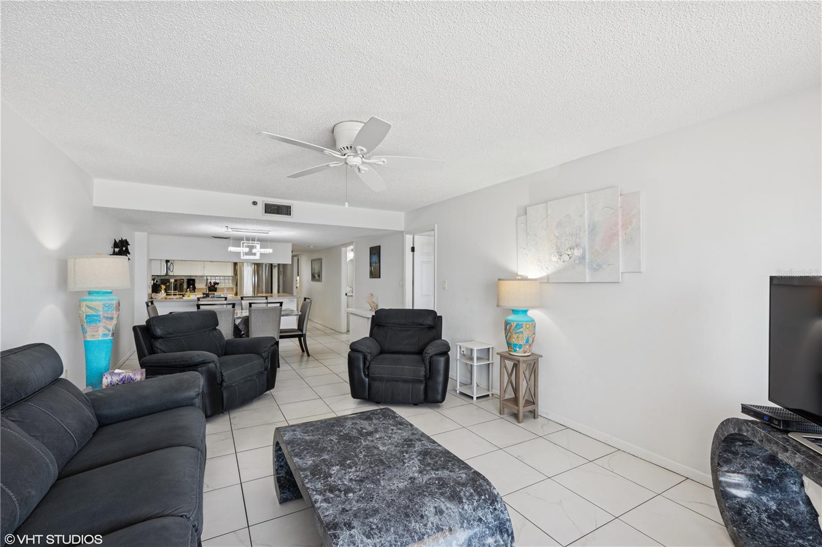 Image 7 of 27 For 14710 Gulf Boulevard 204