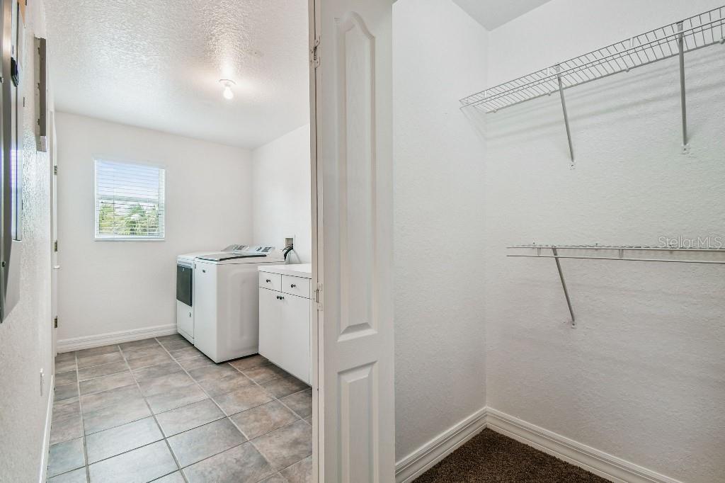 Image 43 of 75 For 7638 Deedra Circle