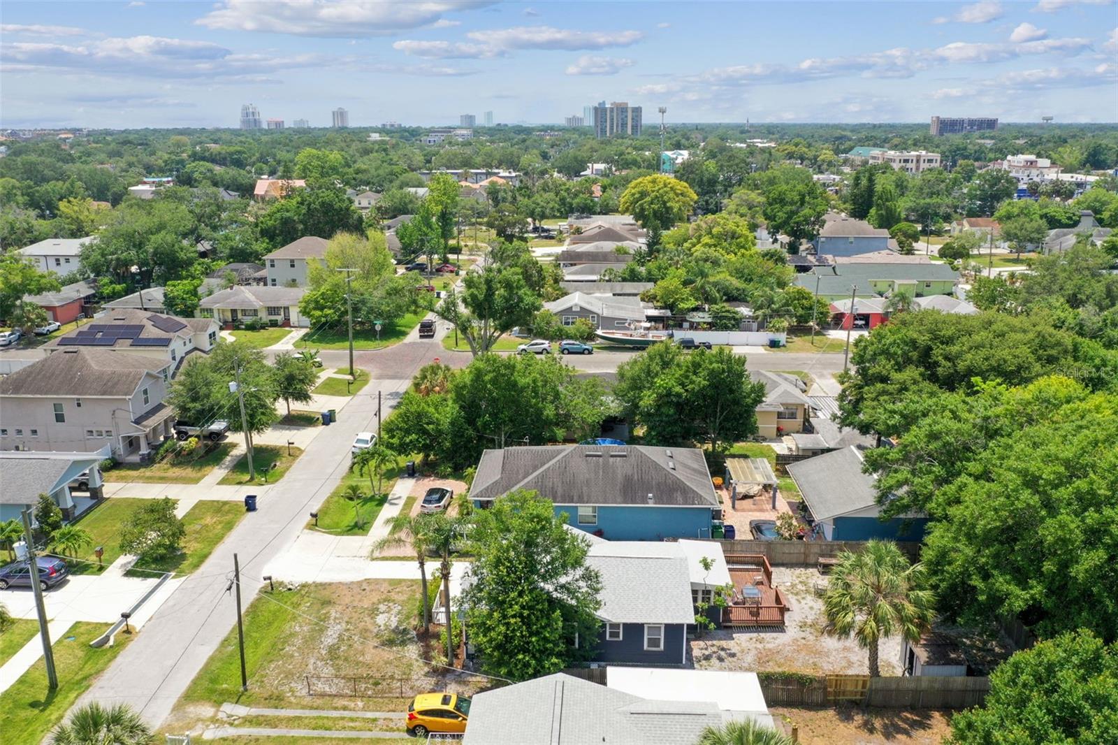 Image 36 of 66 For 308 Gomez Avenue