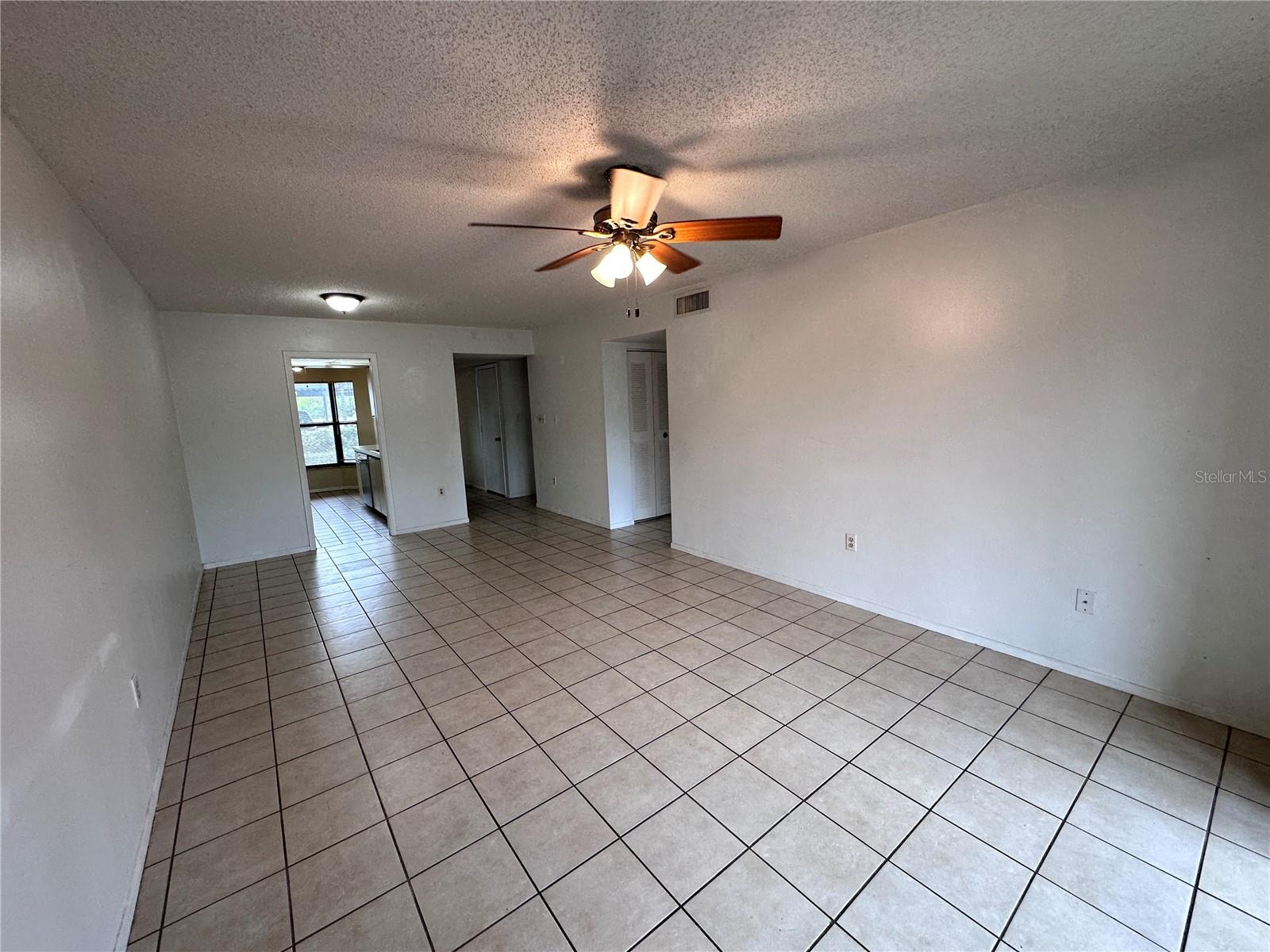 Image 8 of 36 For 1332 Pasadena Avenue S 102