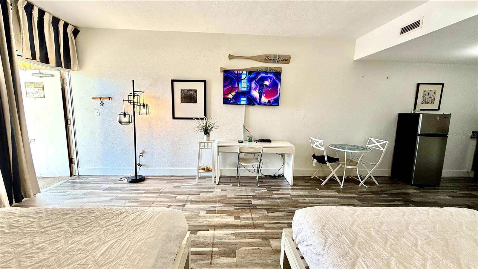 Image 4 of 24 For 611 Destiny Drive  519