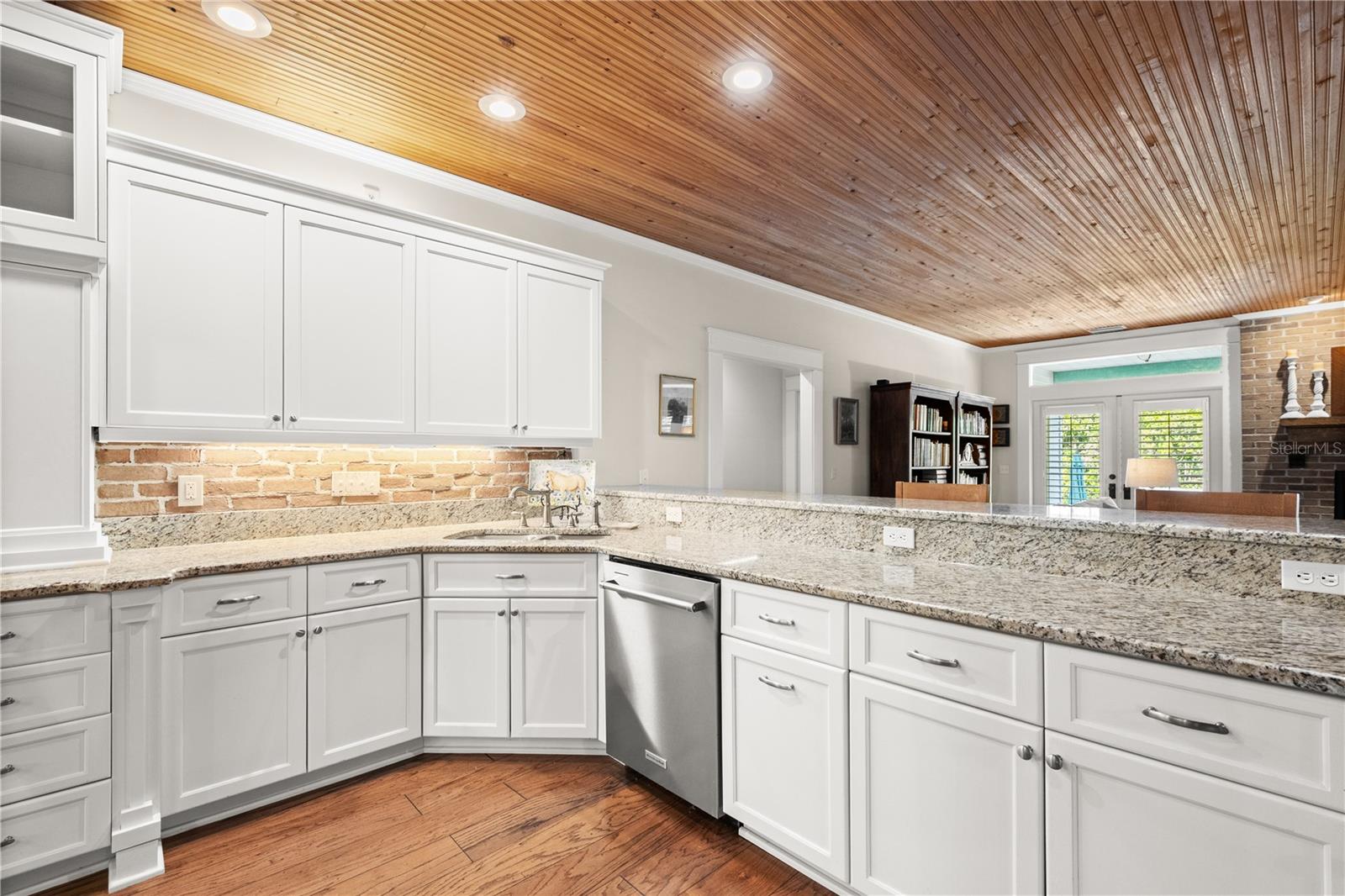 Image 11 of 97 For 10115 Curley Road