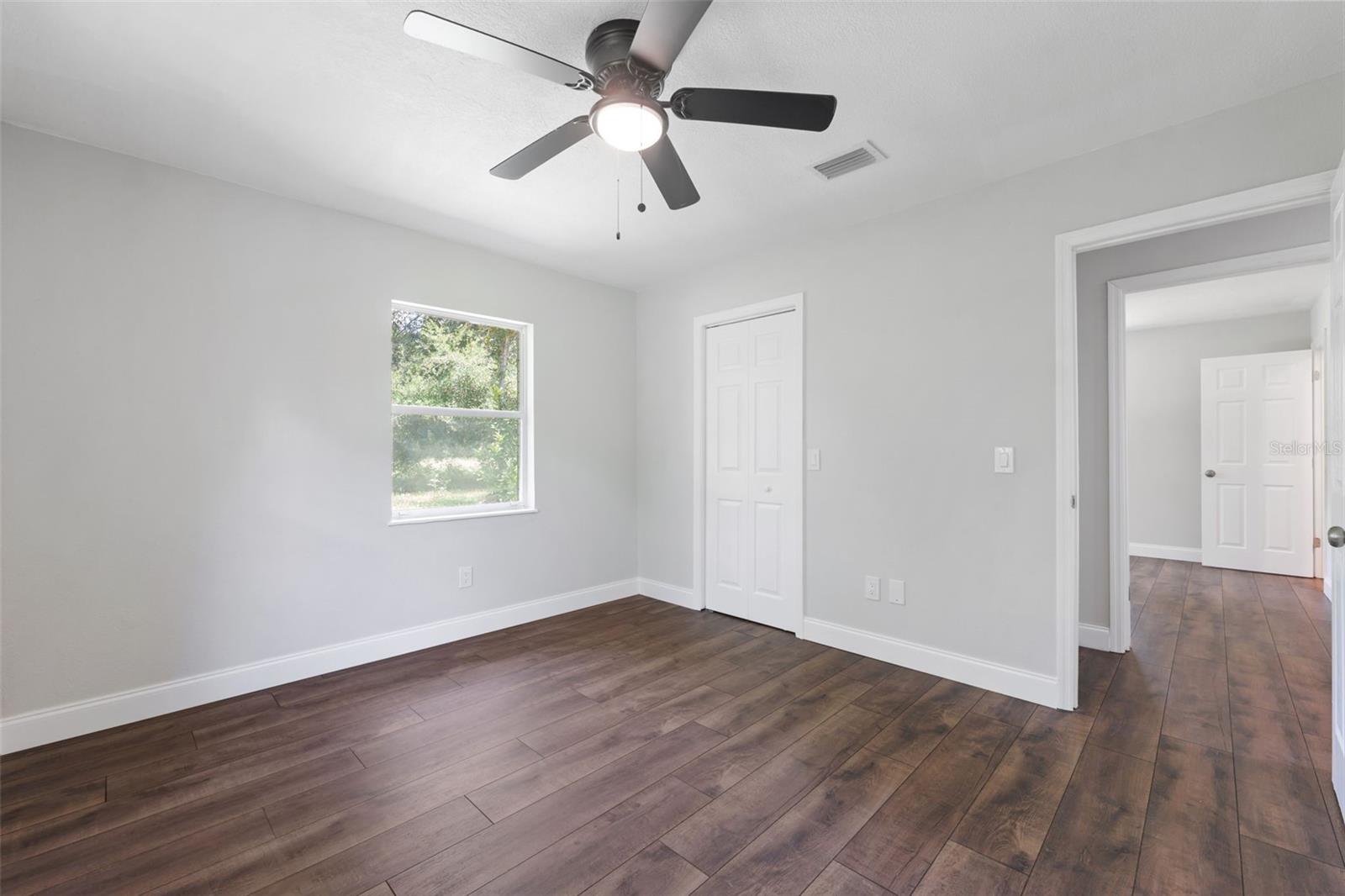Image 18 of 41 For 18350 Oaklawn Drive