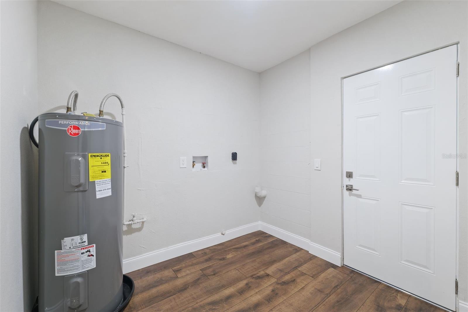 Image 23 of 41 For 18350 Oaklawn Drive