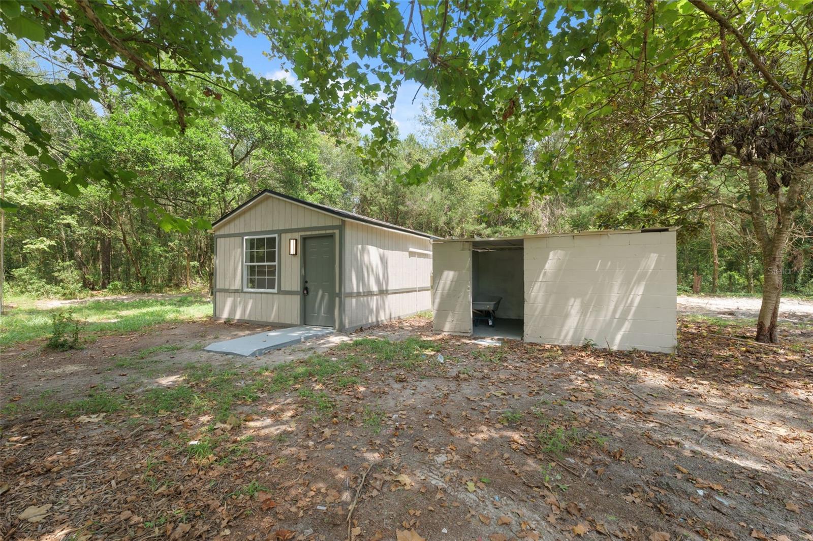 Image 25 of 41 For 18350 Oaklawn Drive