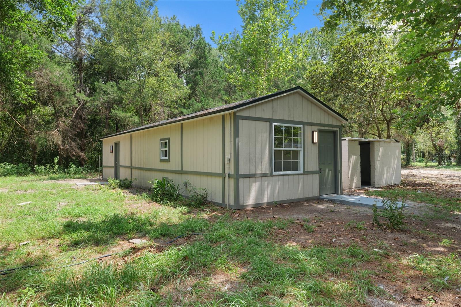 Image 26 of 41 For 18350 Oaklawn Drive