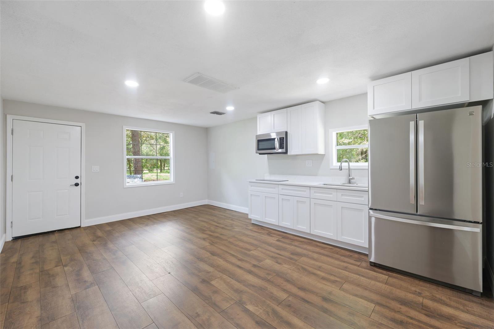 Image 27 of 41 For 18350 Oaklawn Drive