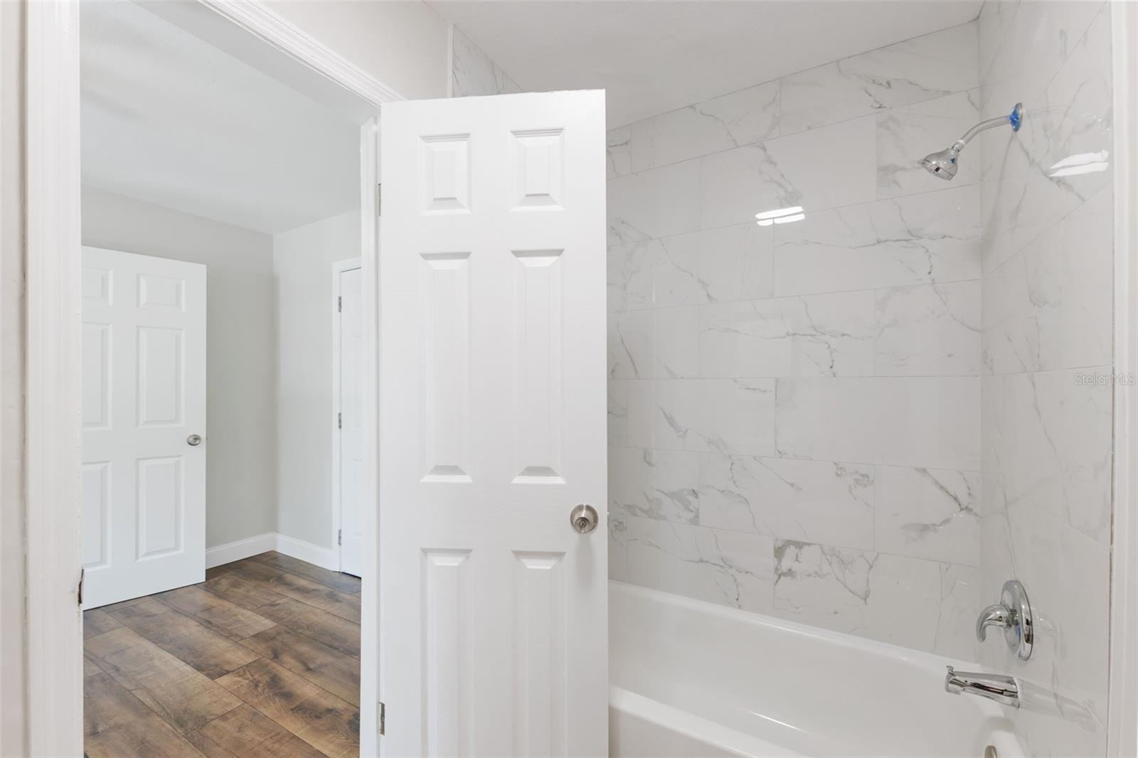 Image 35 of 41 For 18350 Oaklawn Drive