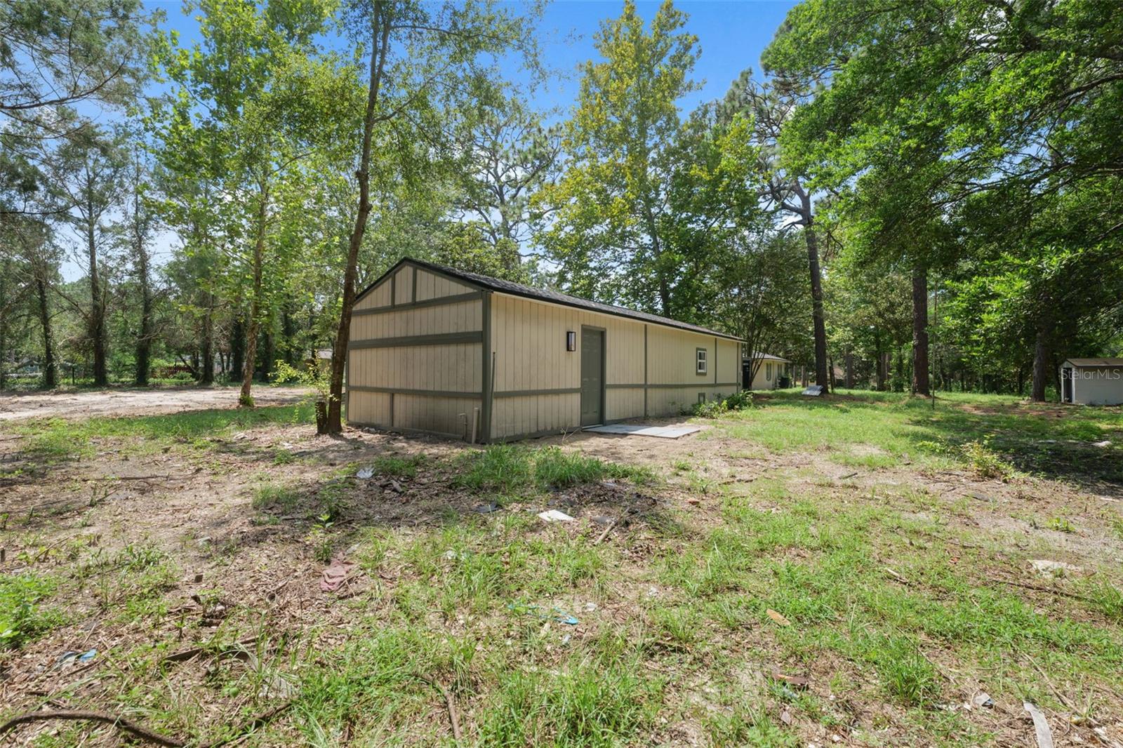 Image 37 of 41 For 18350 Oaklawn Drive