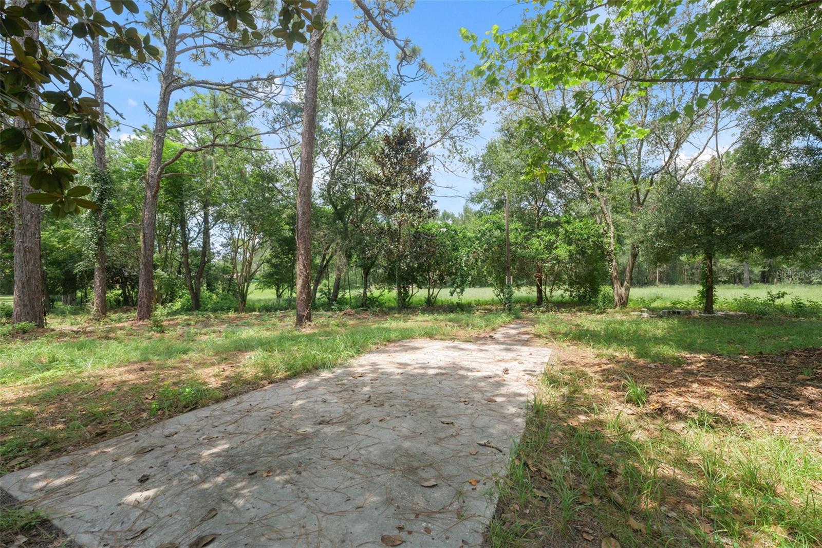 Image 38 of 41 For 18350 Oaklawn Drive