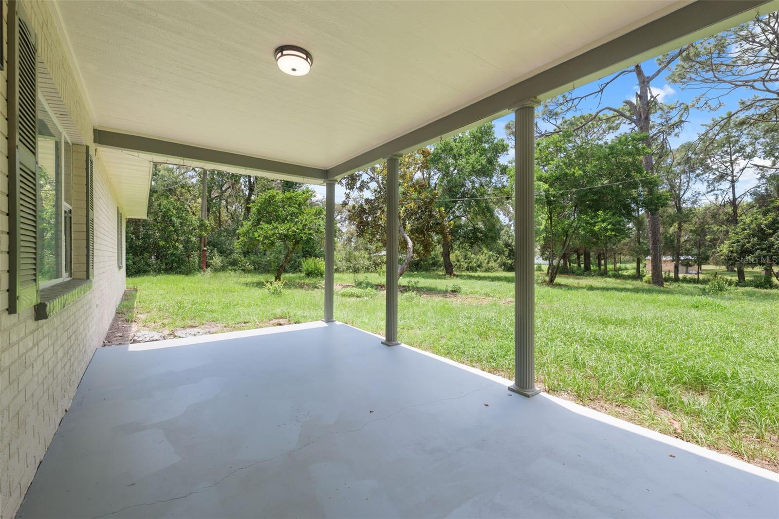 Image 6 of 41 For 18350 Oaklawn Drive